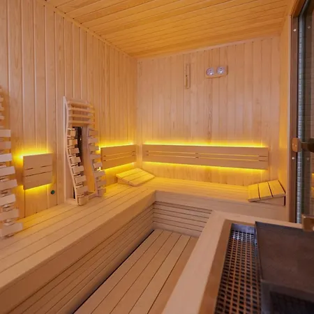 Saint John Baptist 4*