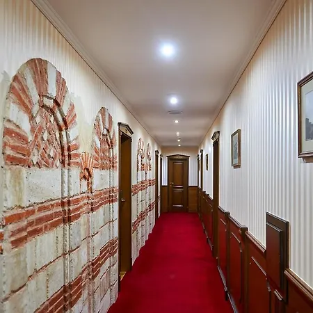 Otel Saint John Baptist 4*