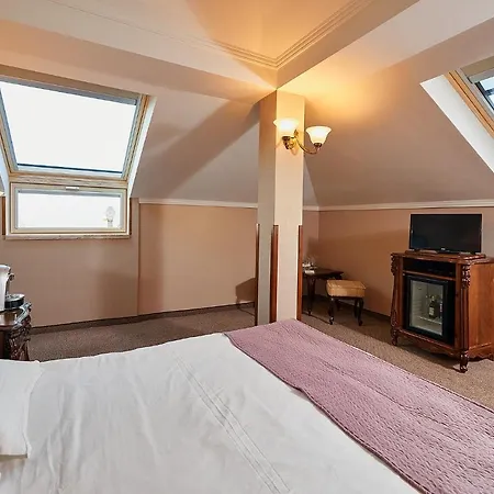 Saint John Baptist 4* 네세부르